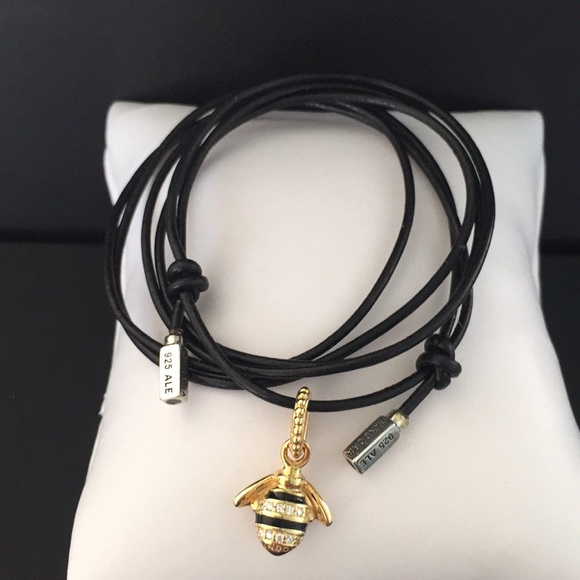 Pandora black leather necklace w bee charm - Picture 1 of 2